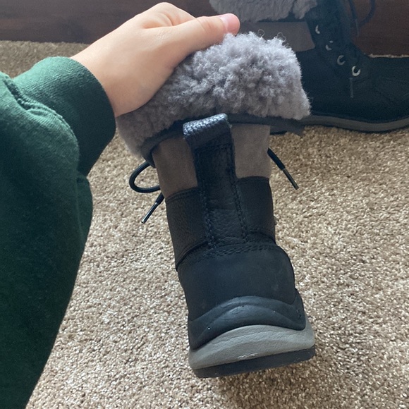 Ugg Adironack Boot - Picture 5 of 5